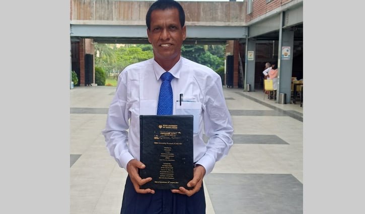 ৫০ বছরে ৯ম শ্রেণিতে শুরু, ৫৯-এ অনার্স পাস করলেন বেলায়েত