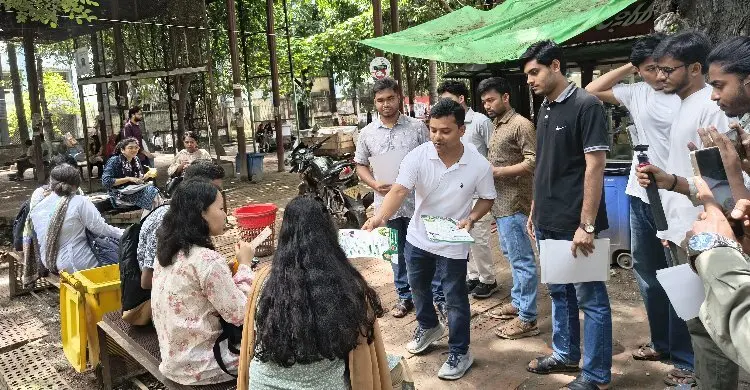 গাছ লাগানো, পানি-বিদ্যুৎ সাশ্রয়ের বার্তা নিয়ে ঢাবিতে ছাত্রদলের লিফলেট