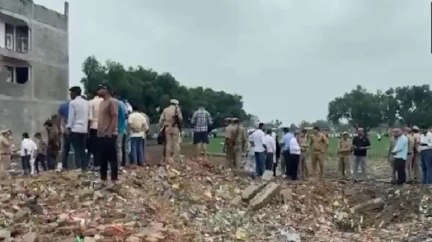 ভারতে আতশবাজি কারখানায় ভয়াবহ বিস্ফোরণ, নিহত ১১