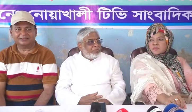 ‘শেখ হাসিনার পতন হয়েছে চাটুকার সাংবাদিক, হাইব্রীড আ. লীগ ও ব্যবসায়ীদের কারণে’