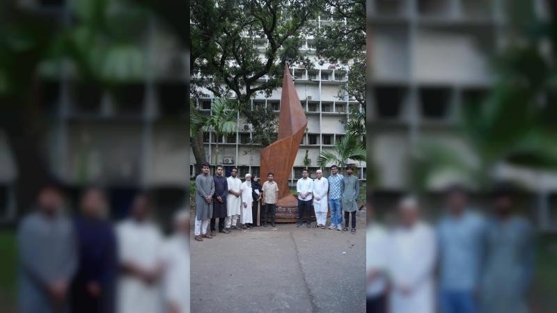ডাকসুর উদ্যোগে স্মৃতিস্তম্ভ ‘জুলাই নির্ভীক’ উদ্বোধন
