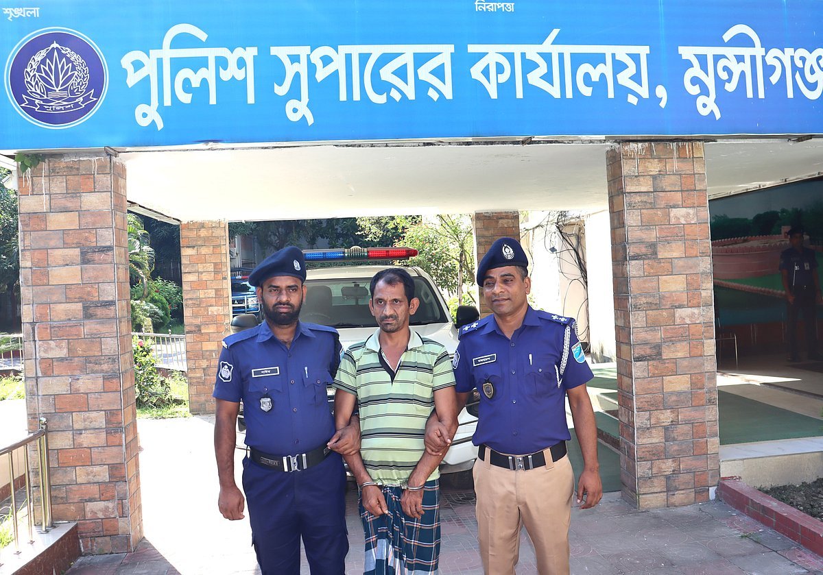 মেয়েকে নিয়ে আলাদা কক্ষে ঘুমিয়েছিলেন স্ত্রী, মাঝরাতে শ্বাস রোধ করে হত্যা করেন স্বামী