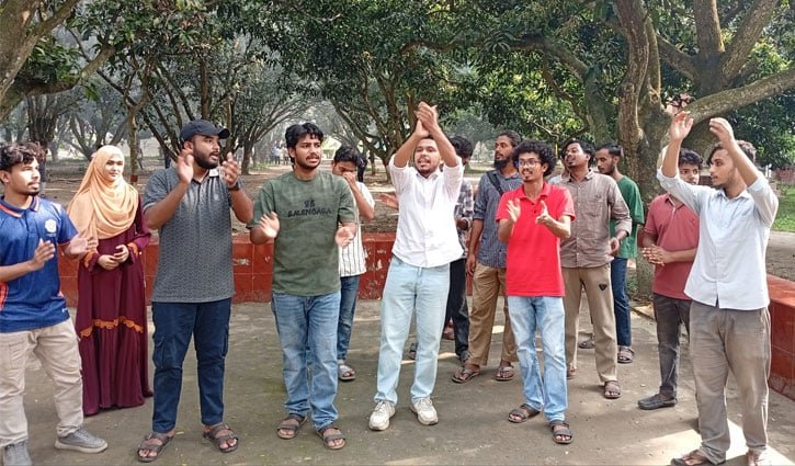 ছাত্রলীগের অপতৎপরতার বিরুদ্ধে ইবি ছাত্রশক্তির পদযাত্রা