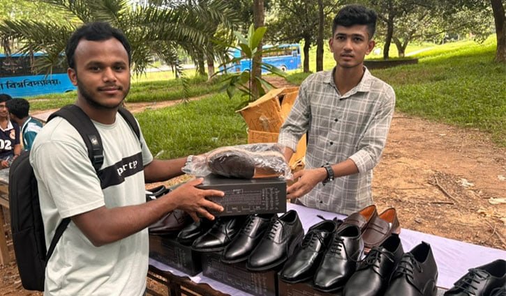 অ্যাসাইনমেন্টের ভাবনা থেকে কুবির তিন শিক্ষার্থীর উদ্যোক্তা যাত্রা