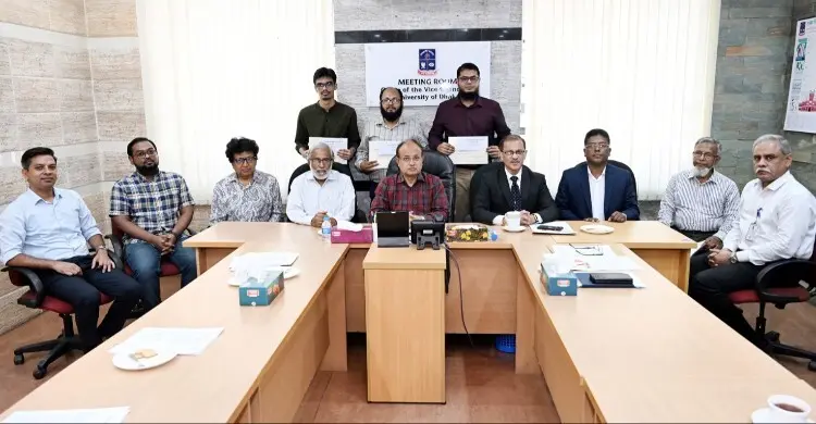 চার শিক্ষার্থী পেলেন খোন্দকার লুৎফি রব্বানী-নাজমুন নেছা স্মৃতি বৃত্তি