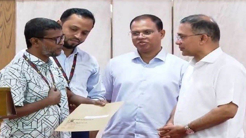 গুম-খুন ও জুলাই অভ্যুত্থানে শহীদ পরিবারের ৭৪ সদস্যকে চাকরি দিলেন প্রধানমন্ত্রী