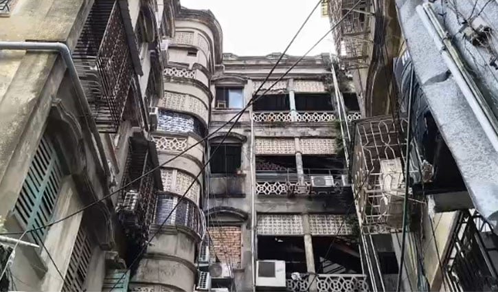 কলকাতার হোটেলে অগ্নিকাণ্ডের ঘটনায় গ্রেপ্তার ৩