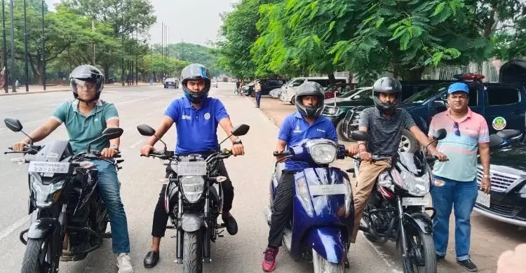 মোটরসাইকেলের সামনে নম্বর প্লেট স্থাপনের পদ্ধতি নিয়ে পরীক্ষা