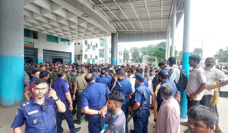শ‌জি‌মে‌কে দ্বিতীয় দিনে ইন্টার্ন চিকিৎসকদের কর্মবিরতি