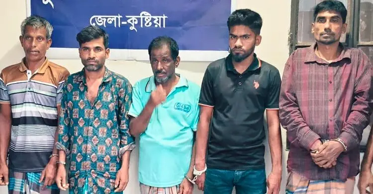 চুরির ছয় টন চালসহ দুই জেলা থেকে গ্রেফতার ৫