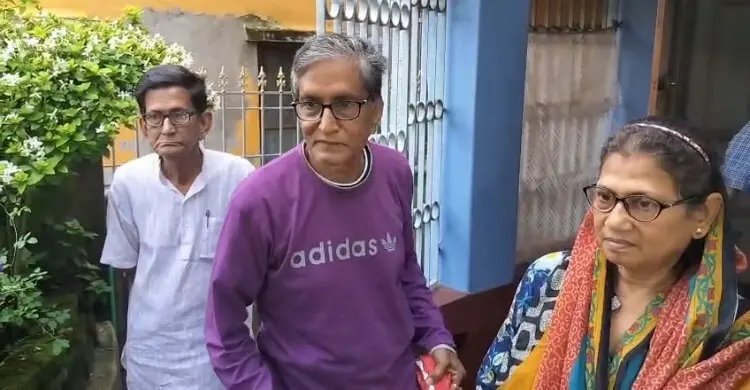 নেপালের বিপর্যয় থেকে যেভাবে বেঁচে ফিরলেন শিক্ষক দম্পতি