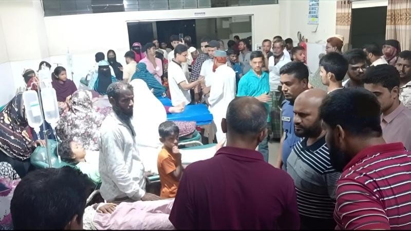 বরগুনার আমতলীতে আখরোট ফল খেয়ে ৭ স্কুলছাত্রী অসুস্থ