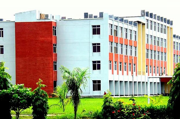 যশোর বিজ্ঞান ও প্রযুক্তি বিশ্ববিদ্যালয়ে বিভিন্ন বিভাগে শিক্ষক নিয়োগের সুযোগ