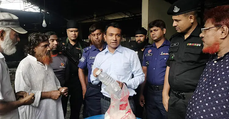 বেকারিতে মিললো শিল্পকারখানার লবণ-স্যাকারিন