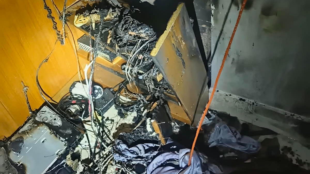 নারায়ণগঞ্জে ইউএনওর কার্যালয়ে আগুন, পুড়েছে কম্পিউটার–ল্যাপটপসহ আসবাব