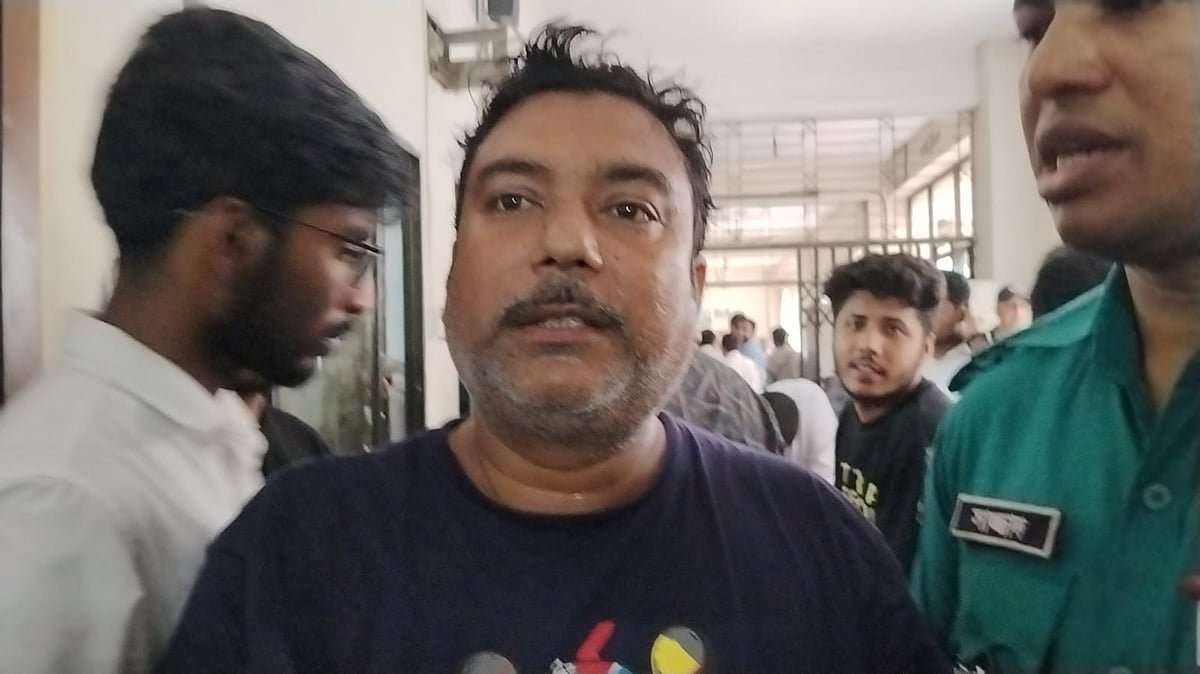 উত্তরা থেকে গ্রেপ্তার ‘ভারতীয় নাগরিক’ রবিউল ৪ দিনের রিমান্ডে