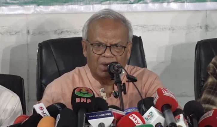 নিষিদ্ধ দল উঁকি মারার চেষ্টা করছে, গোয়েন্দা সংস্থাগুলো কী করছে: রিজভী