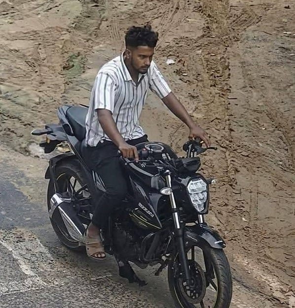 টাঙ্গাইলে মন্ত্রীর স্বজনের মৃত্যু: সন্দেহভাজন সেই মোটরসাইকেলচালককে গ্রেপ্তার