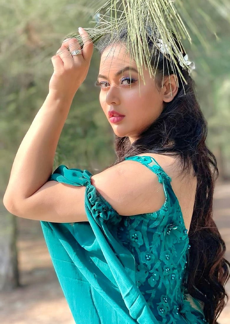 ময়ূরকণ্ঠী লুকে ভাবনার 'নেচার রিট্রিট'