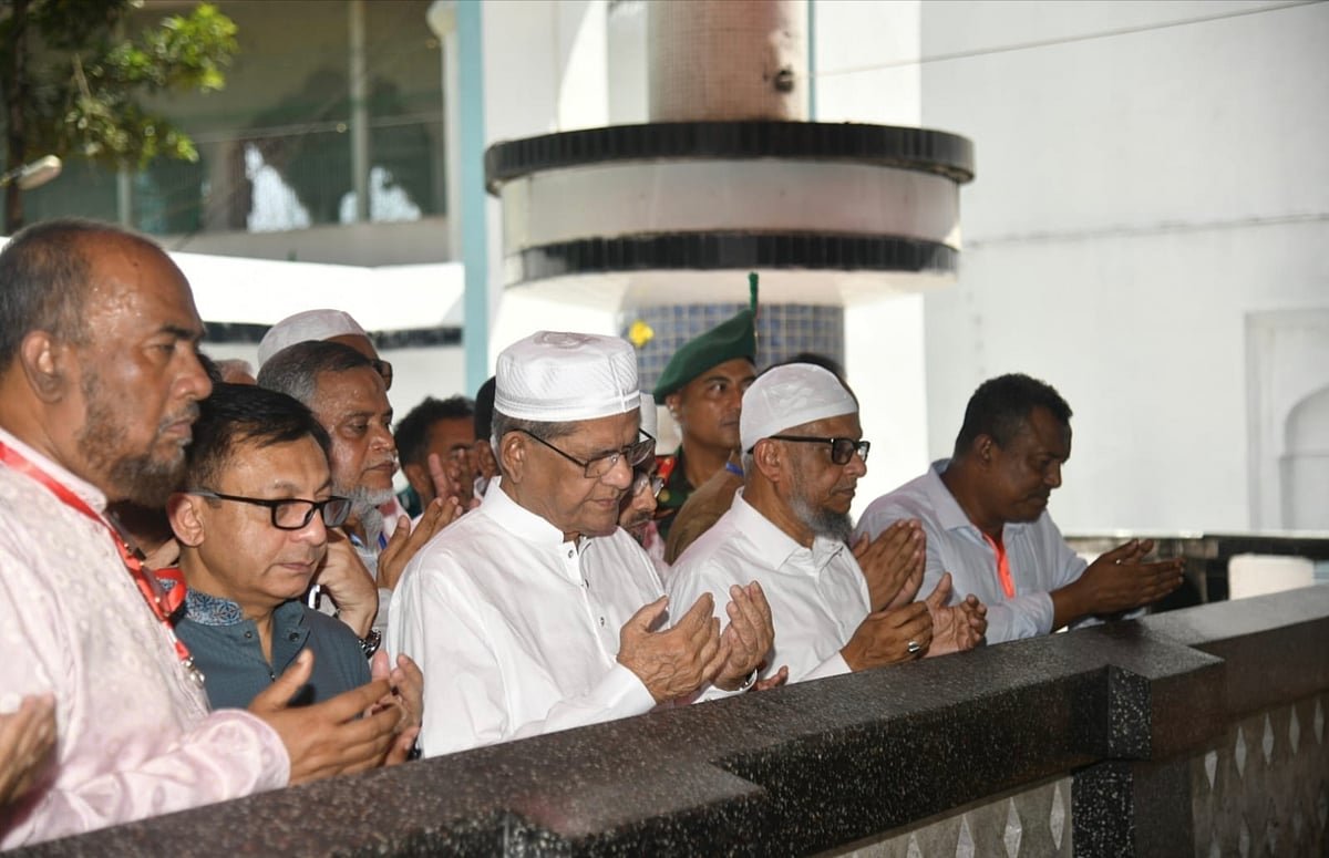 এক দিনের সফরে সিলেটে রাষ্ট্রপতি, মাজার জিয়ারতের পর যোগ দেবেন নাগরিক সংবর্ধনায়