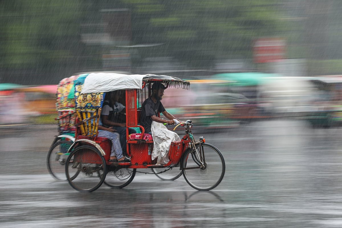 ব্যাটারিচালিত রিকশা: ঢালাও নিষেধাজ্ঞা নাকি প্রযুক্তিগত ও প্রাতিষ্ঠানিক শৃঙ্খলা?