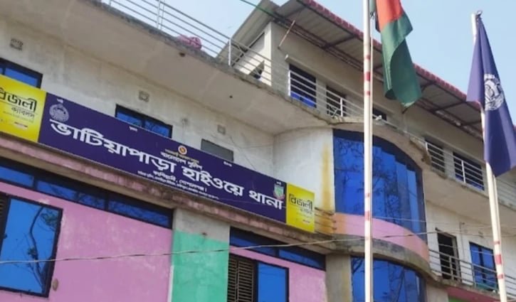 গোপালগঞ্জে বাসের ধাক্কায় নসিমনচালক নিহত