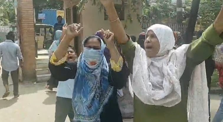 গাজীপুরে থানা প্রাঙ্গণে ‘জয় বাংলা’ স্লোগান, কার্যক্রম নিষিদ্ধ আওয়ামী লীগ নেতার পাঁচ স্বজনকে গ্রেপ্তার