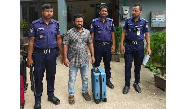 ভারতে পালানোর সময় আখাউড়ায় দুই হত্যা মামলার আসামি গ্রেপ্তার