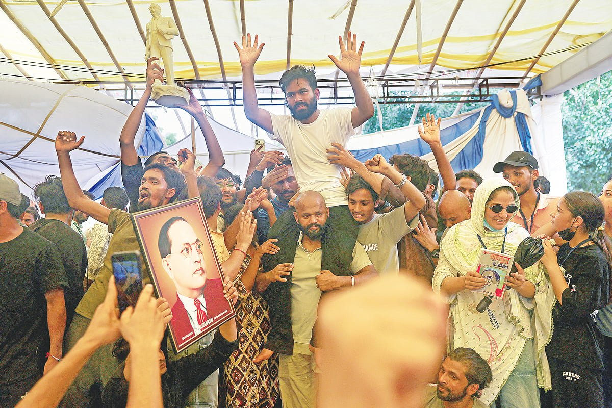 একজন মন্ত্রীর পদত্যাগে মোদির সংকট কি কাটবে