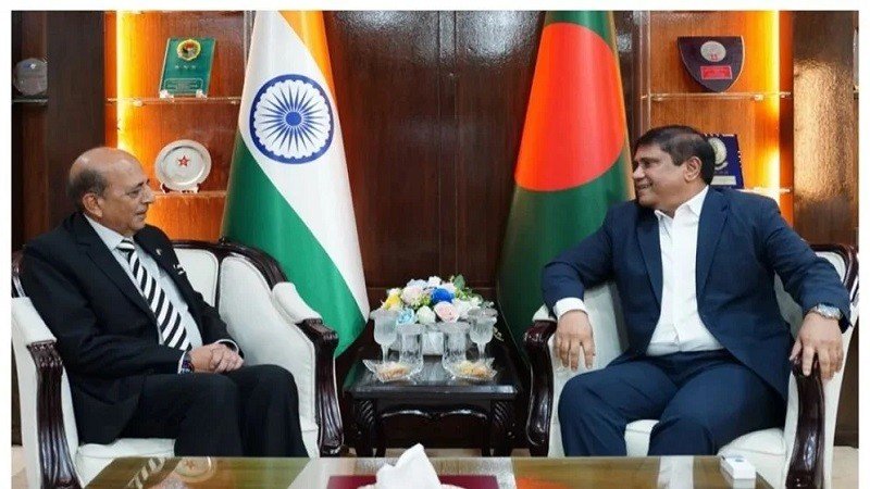 প্রতিরক্ষা উপদেষ্টার সঙ্গে ভারতীয় হাইকমিশনারের সৌজন্য সাক্ষাৎ