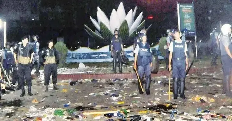 শেখ হাসিনাসহ পলাতক ২৯ আসামিকে আত্মসমর্পণে বিজ্ঞপ্তি প্রকাশের নির্দেশ