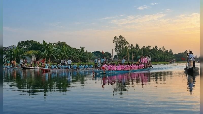 গুরুদাসপুরে গ্রাম-বাংলার ঐতিহ্যবাহী নৌকা বাইচে উৎসবমুখর পরিবেশ