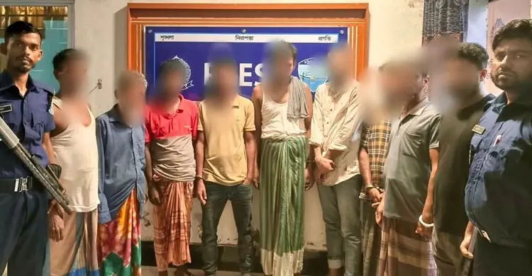 চট্টগ্রাম রেঞ্জের ১১ জেলায় বিশেষ মাদকবিরোধী অভিযান, গ্রেফতার ১৭২