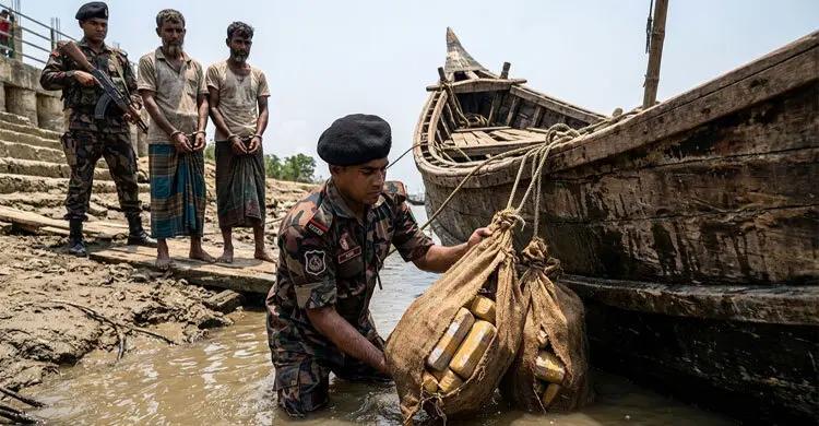 অভিনব কায়দায় দেশে ঢুকছিল ১৪ লাখ ইয়াবা, ঠেকিয়ে দিলো বিজিবি
