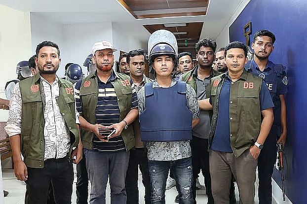 মাসে কোটি টাকা চাঁদা আদায় করতেন ‘সন্ত্রাসী’ ইমন, ভাগ পেতেন যাঁরা