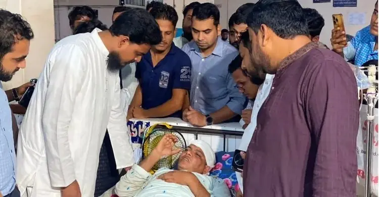 চাঁদাবাজদের গ্রেফতার করে আইনের আওতায় আনুন: আখতার হোসেন