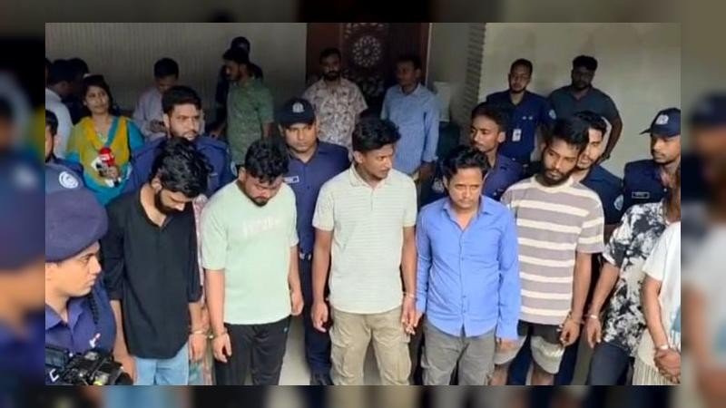 বিদেশী নাম্বার ব্যবহার করে চাঁদাবাজি : ডেভিড ইমনের ৭ সহযোগী গ্রেপ্তার