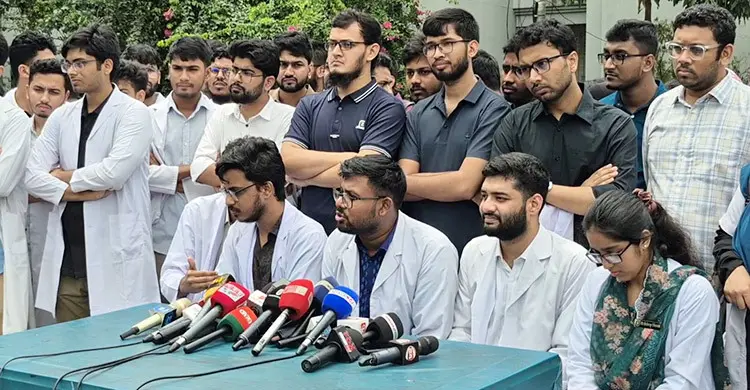 শজিমেকে ইন্টার্নদের অনির্দিষ্টকালের কর্মবিরতি, চরম ভোগান্তিতে রোগীরা