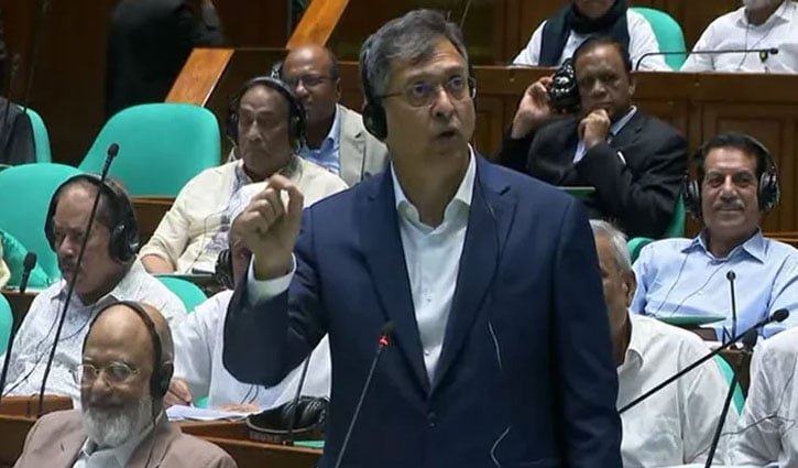 স্বরাষ্ট্রমন্ত্রীর বক্তব্য ঘিরে সংসদে উত্তাপ, ভবিষ্যৎ নিয়ে চিন্তিত স্পিকার