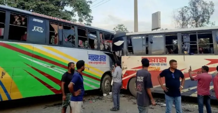 ময়মনসিংহে দুই বাসের মুখোমুখি সংঘর্ষে নিহত ৩, আহত ১০