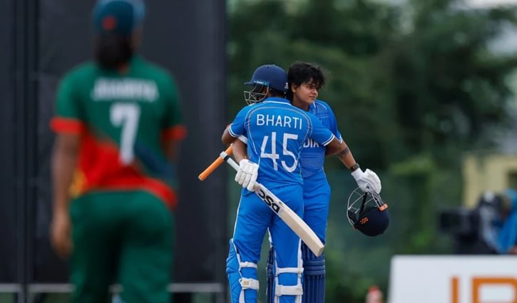 শেফালির সেঞ্চুরির নিচে চাপা পড়ল বাংলাদেশ, ফাইনালে ভারত