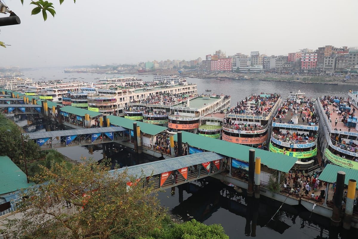 বাসের পর এবার বাড়ল লঞ্চের ভাড়া