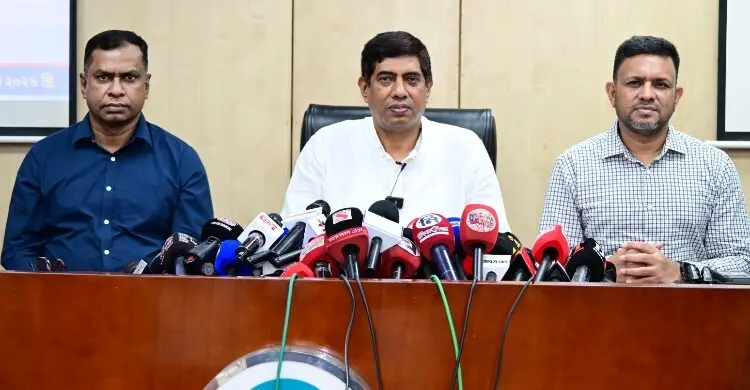 এখনই নির্দিষ্ট করে কাউকে মূল অপরাধী বলা সম্ভব নয়: ডিবি
