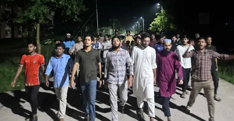 সরকারি নিয়োগে মৌখিক নম্বর বাড়ানোর প্রতিবাদে বিক্ষোভ