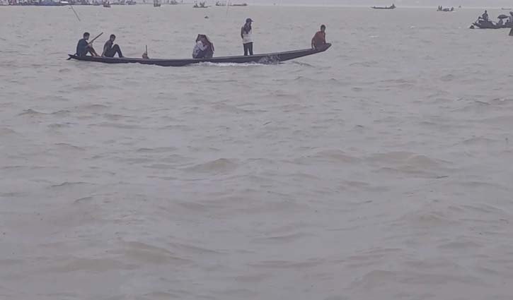 তাহিরপুরে নৌকায় বজ্রপাতে যুবকের মৃত্যু