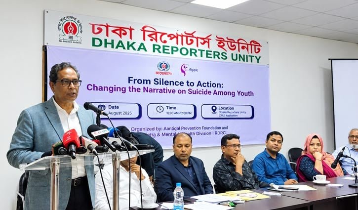 সেপ্টেম্বরের শেষে বাড়তে পারে ডেঙ্গুর প্রকোপ: স্বাস্থ্য প্রতিমন্ত্রী