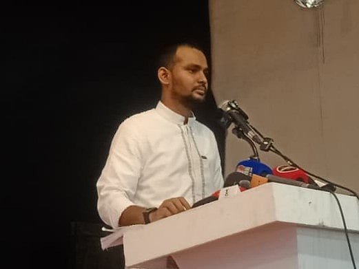 ‘বিএনপি সরকার ক্ষমতায় থাকা অবস্থায় পদোন্নতি করি, টাকা নিই—এটা কীভাবে সম্ভব’, প্রশ্ন আসিফ মাহমুদের