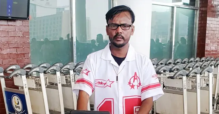 ভোটে দাঁড়াবেন, তাই ওমরা করতে যাচ্ছেন হিরো আলম