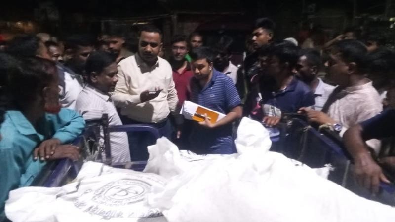 জয়পুরহাটে পাচারকালে ২০ বস্তা সার জব্দ, ডিলার পলাতক