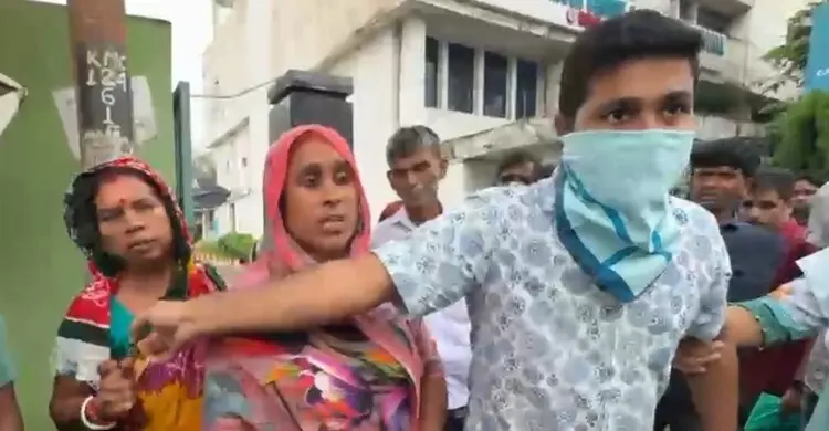 কলকাতায় চিকিৎসা করাতে গিয়ে বিপাকে বাংলাদেশিরা, রাত কাটছে রাস্তাতেই